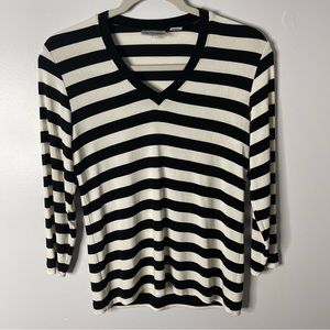 Chico's Travelers Top Womens Small 0 Black White Striped Long Sleeve V Neck